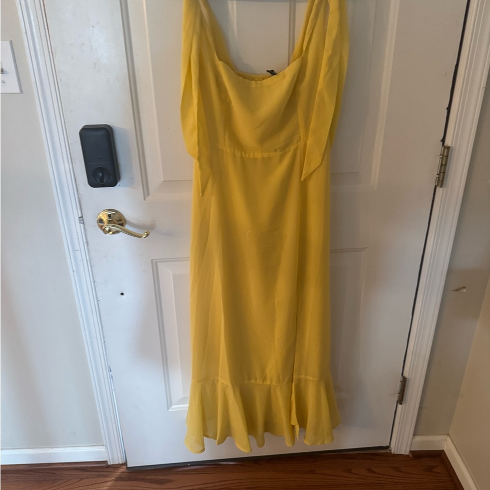 Lulu's Strapless Yellow Dress